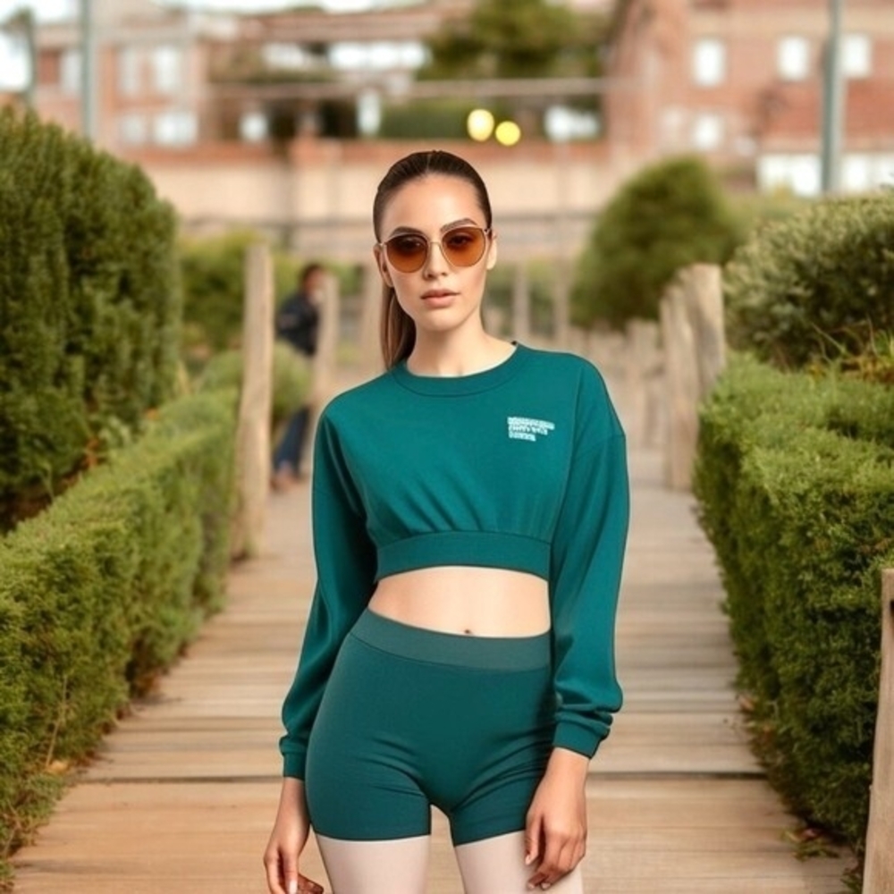 Zara Women's Green Ribbon Trim Cropped Sweatshirt S Manhattan Embroidery NWT